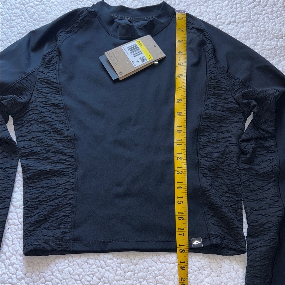 Nike Black Long-Sleeve Crop Trail Tee - Picture 11 of 15